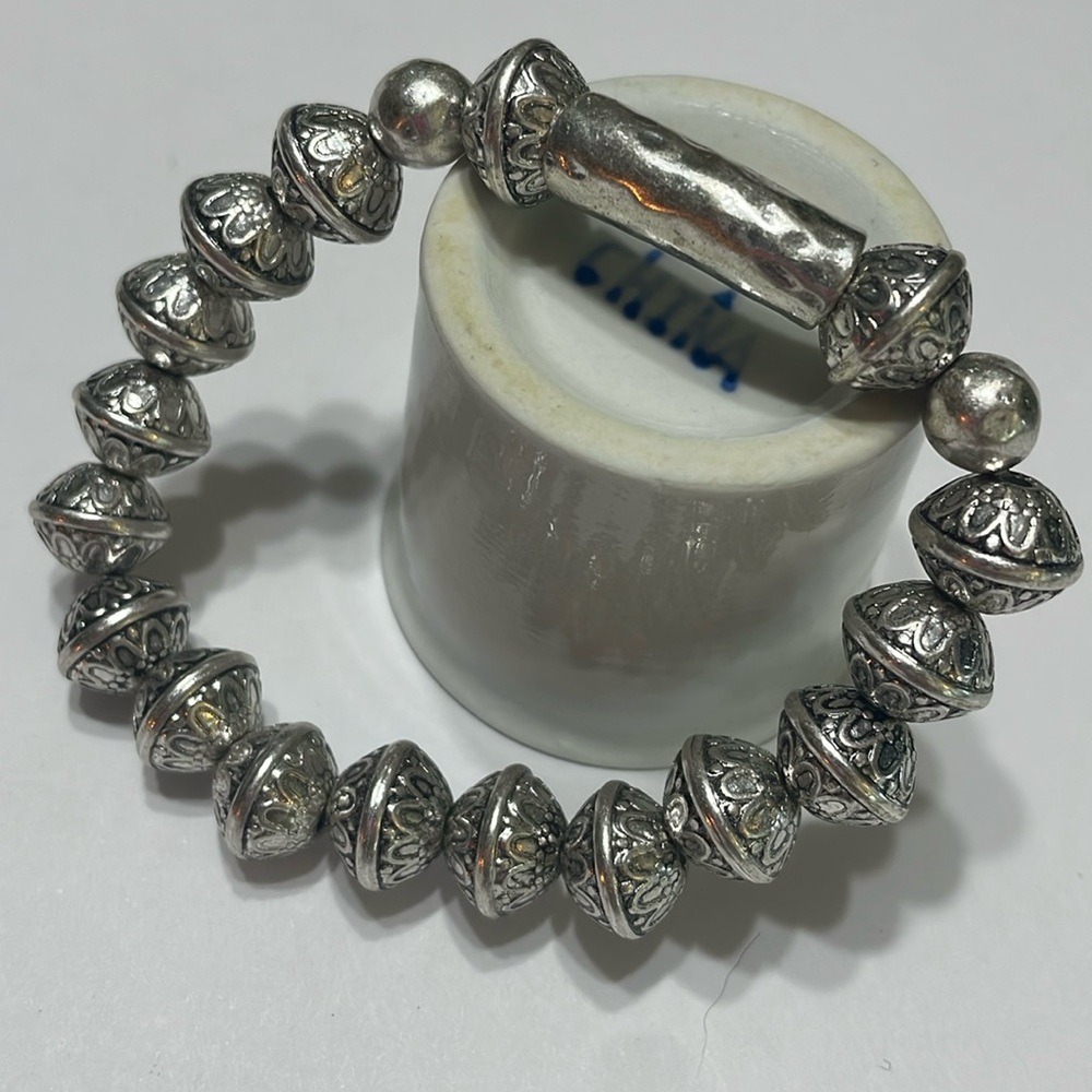 Silver elastic bracelet
